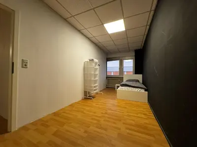 TV/Unterhaltungsangebot in der Unterkunft Dreieich Wohnung 10 Personen - 6 Einzelzimmer Parkplatz LKW
