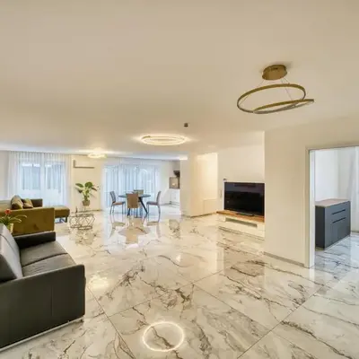 Modernes großes Apartment zentrumsnah Business und Urlaub