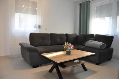 Ein Sitzbereich in der Unterkunft Modern Apartment in B'heim EG Nr 2