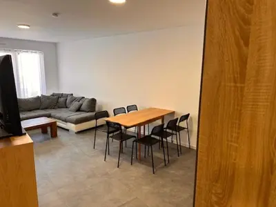 Ein Sitzbereich in der Unterkunft 150m2 Maisonette 3 Schlafzimmer 2 Bäder und Balkon