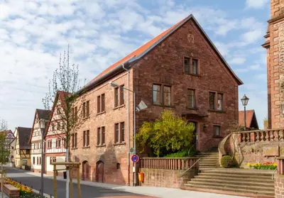 Das Gebäude in dem sich die Ferienwohnung befindet