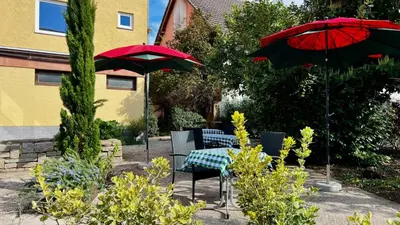 Ein Garten an der Unterkunft Hotel Bühlerhof