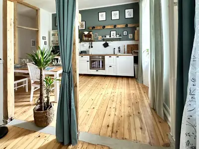 Küche/Küchenzeile in der Unterkunft COZEE - Comfy 3-room Apartment with Netflix