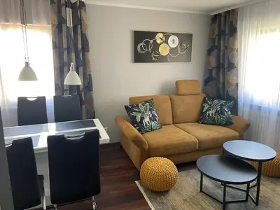 Ein Sitzbereich in der Unterkunft Ferienwohnung Am Schiff in Eberbach