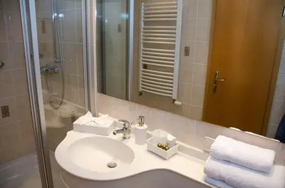 Ein Badezimmer in der Unterkunft Hotel Enztal Garni