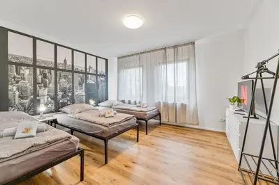 Ein Bett oder Betten in einem Zimmer der Unterkunft DZ01 Große Wohnung für Monteure und Teams
