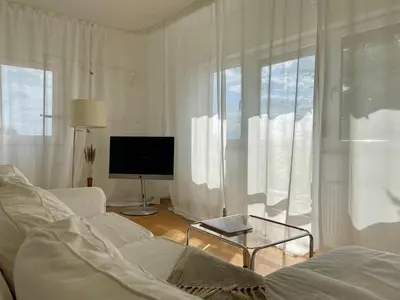 TV/Unterhaltungsangebot in der Unterkunft Malerische Terrasse - Modern 