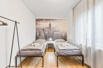 Ein Bett oder Betten in einem Zimmer der Unterkunft DZ02 Komfortwohnung für Monteure und Arbeitsteams