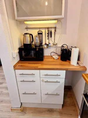 Küche/Küchenzeile in der Unterkunft Apartment with AC, full kitchen, self check in, parking, 8 min to SAP campus, Wi Fi