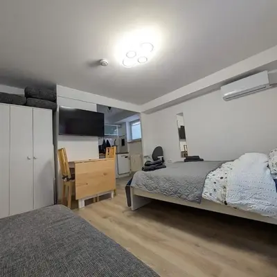 Apartment with AC