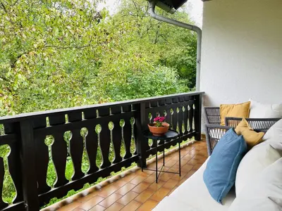 Ein Balkon oder eine Terrasse in der Unterkunft Odw homes - Wohnung im Landhaus mit Garten