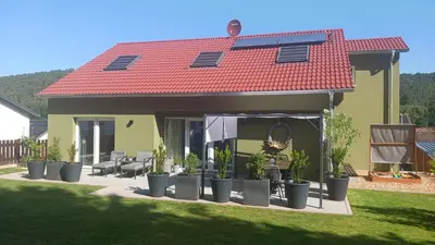 Das Gebäude in dem sich die Ferienwohnung befindet
