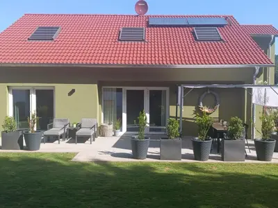 Das Gebäude in dem sich die Ferienwohnung befindet