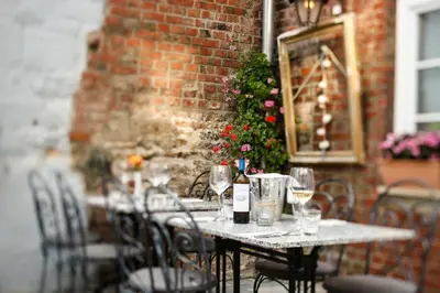 Ein Restaurant oder anderes Speiselokal in der Unterkunft Hotel Adler Kornwestheim
