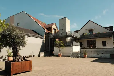 Das Gebäude in dem sich die Ferienwohnung befindet