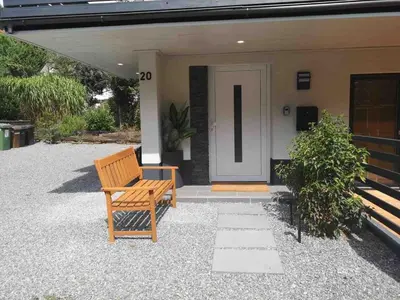 Das Gebäude in dem sich die Ferienwohnung befindet