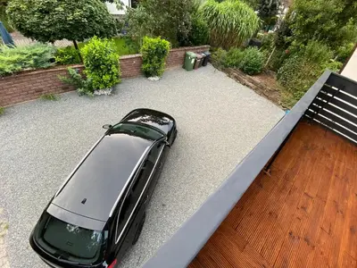 Ein Garten an der Unterkunft RIVERSIDE Cozy Apartment an der Weschnitz