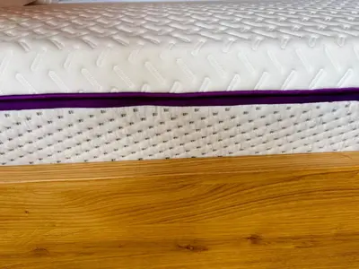 Ein Bett oder Betten in einem Zimmer der Unterkunft Cozy 1 room apartment close to University