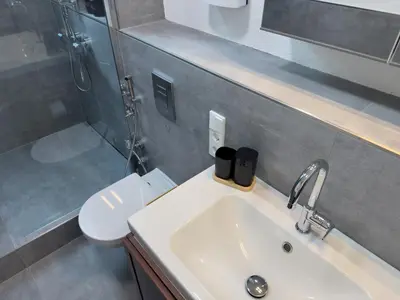 Ein Badezimmer in der Unterkunft Moderne Maisonette-Wohnung