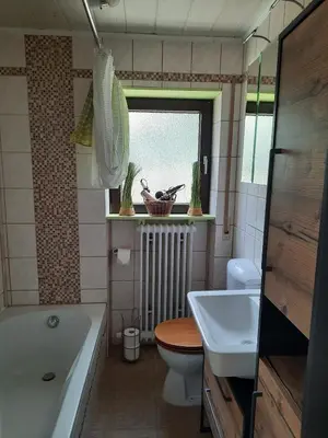 Ein Badezimmer in der Unterkunft Dörrs vacation home with pool and garden