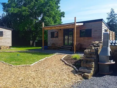 Ein Garten an der Unterkunft Peryton Houses -Chalets zum Wohlfühlen