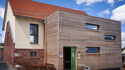 Das Gebäude in dem sich die Ferienwohnung befindet