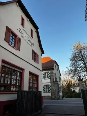 Das Gebäude in dem sich das Hotel befindet