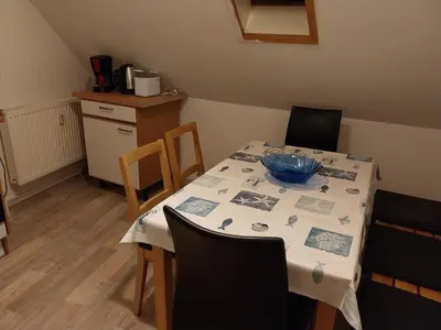 Küche/Küchenzeile in der Unterkunft 2 Zimmer Monteur- und Ferienwohnung mit kleinen Wintergarten