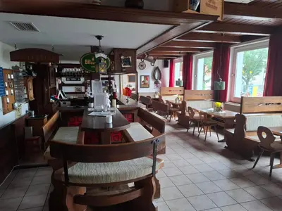 Ein Sitzbereich in der Unterkunft Gasthaus zur Bergstrasse
