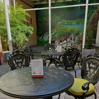 Ein Restaurant oder anderes Speiselokal in der Unterkunft Quadrate Hostel Mannheim Z4 Denkmalschutz