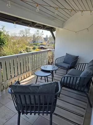 Ein Balkon oder eine Terrasse in der Unterkunft Moderne Wohnung mit Balkon in Karlsruhe