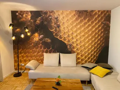 Ein Sitzbereich in der Unterkunft Bienensuite