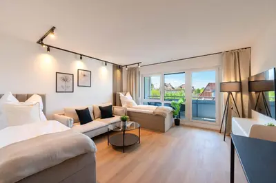 Ein Bett oder Betten in einem Zimmer der Unterkunft Malu Rooms - im Zentrum, Kostenloser Parkplatz, Klima, Balkon, Netflix, 24h Checkin