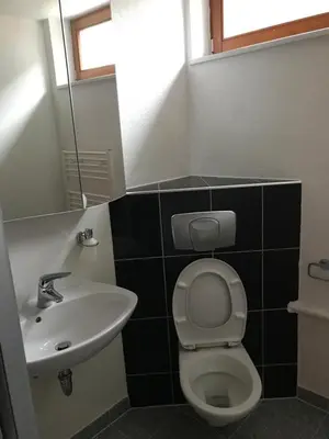 Ein Badezimmer in der Unterkunft Souterrain Loft nah am St Leoner See