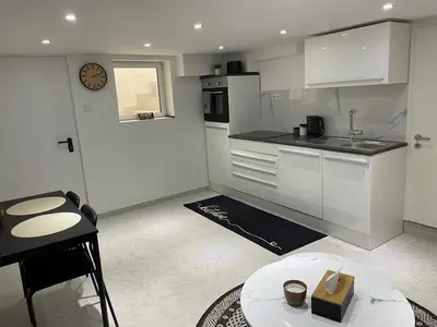 Küche/Küchenzeile in der Unterkunft Stadtnah & und familienfreundlich