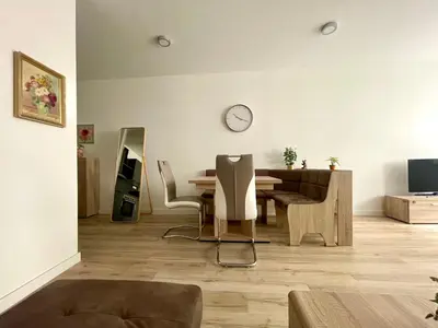 Ein Sitzbereich in der Unterkunft NEU Goldstadt Gallery City Suite Zentrum Pforzheim am Schlössle