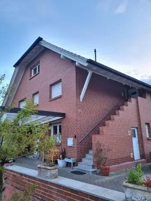 Das Gebäude in dem sich die Ferienwohnung befindet