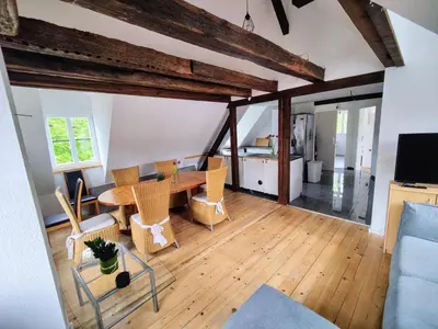TV/Unterhaltungsangebot in der Unterkunft Malerisches Apartment am Kirchplatz