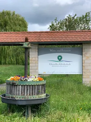 Ein Garten an der Unterkunft Villa Mandelblüte