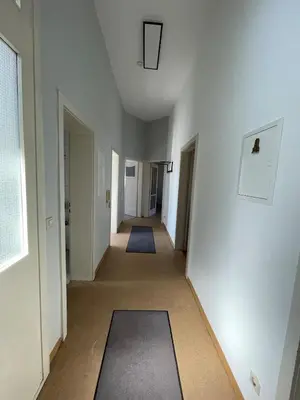 Ein Bett oder Betten in einem Zimmer der Unterkunft Central old building room
