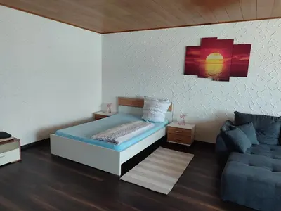 Ein Bett oder Betten in einem Zimmer der Unterkunft Unterkunft REHBERG Zimmer III