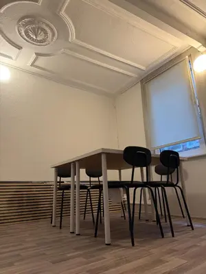 Der Geschäftsbereich oder Konferenzraum in der Unterkunft Monteur- und Ferienwohnung Neustadt an der Weinstraße
