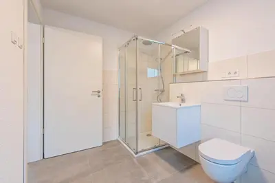Ein Badezimmer in der Unterkunft Studio Bergstrasse 2 PAX NEU Parkplatz