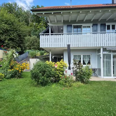 Ein Garten an der Unterkunft Ferienwohnung Dorn