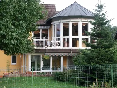 Ein Garten an der Unterkunft Ferienwohnung Bischoff