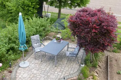 Ein Garten an der Unterkunft Ferienwohnung Katzer