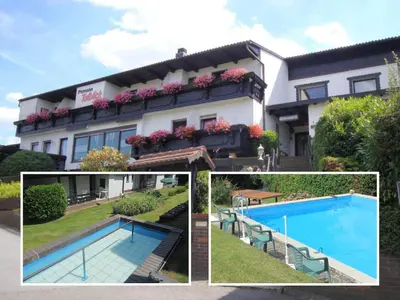 Der Swimmingpool an oder in der Nähe von Pension Talblick