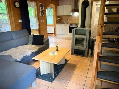 Küche/Küchenzeile in der Unterkunft Ferienhaus Leonie, Holzhaus im Pfälzer Wald 76848 Hofstätten