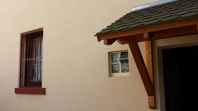 Das Gebäude in dem sich die Pension befindet