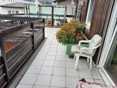 Ein Balkon oder eine Terrasse in der Unterkunft NEU! Ferienwohnung Unterfranken